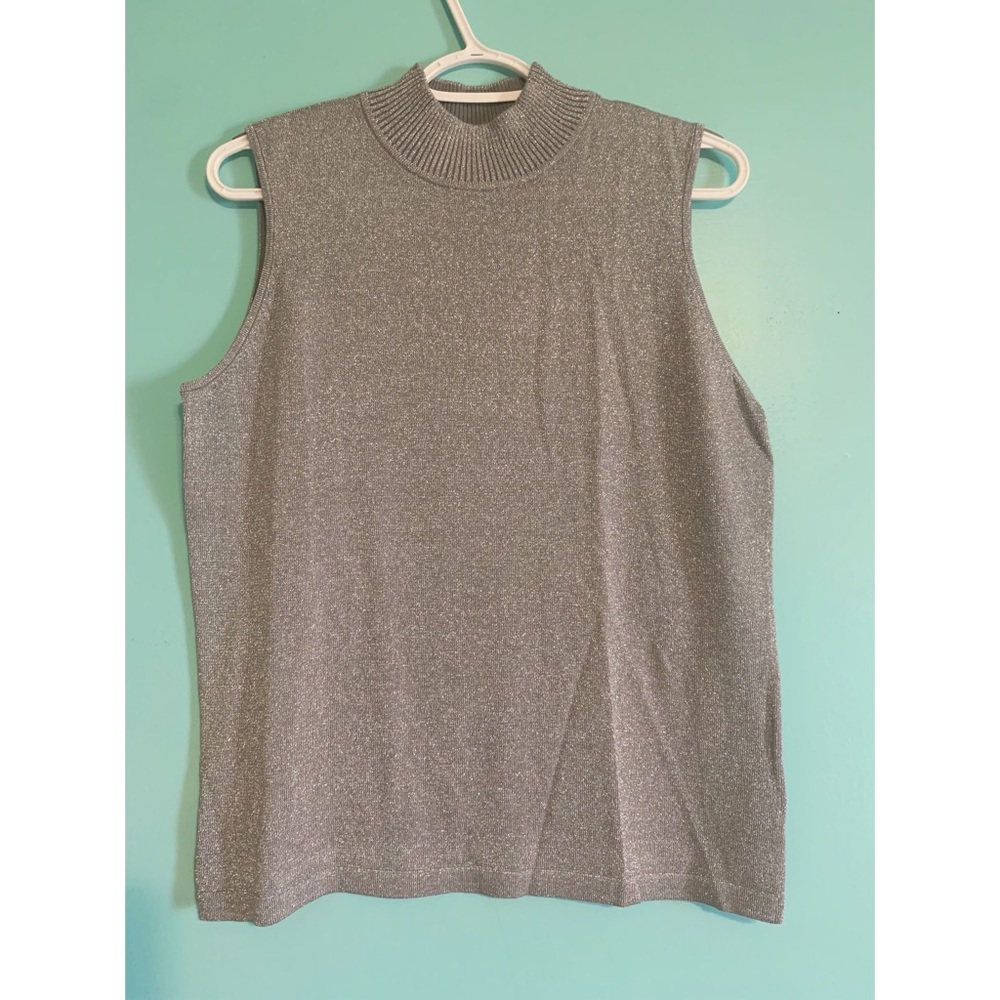 ✨NWT✨ Peter Nygard Silver Sleeveless Blouse PL